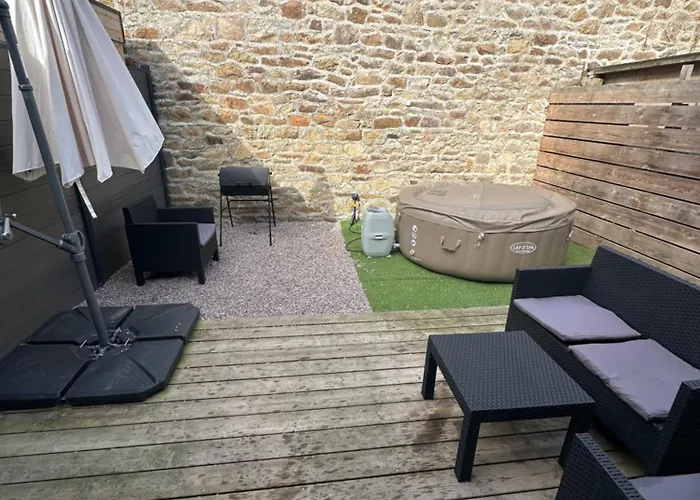 The Green House , Grand Parking, Proche Gare, Jardin, Jacuzzi