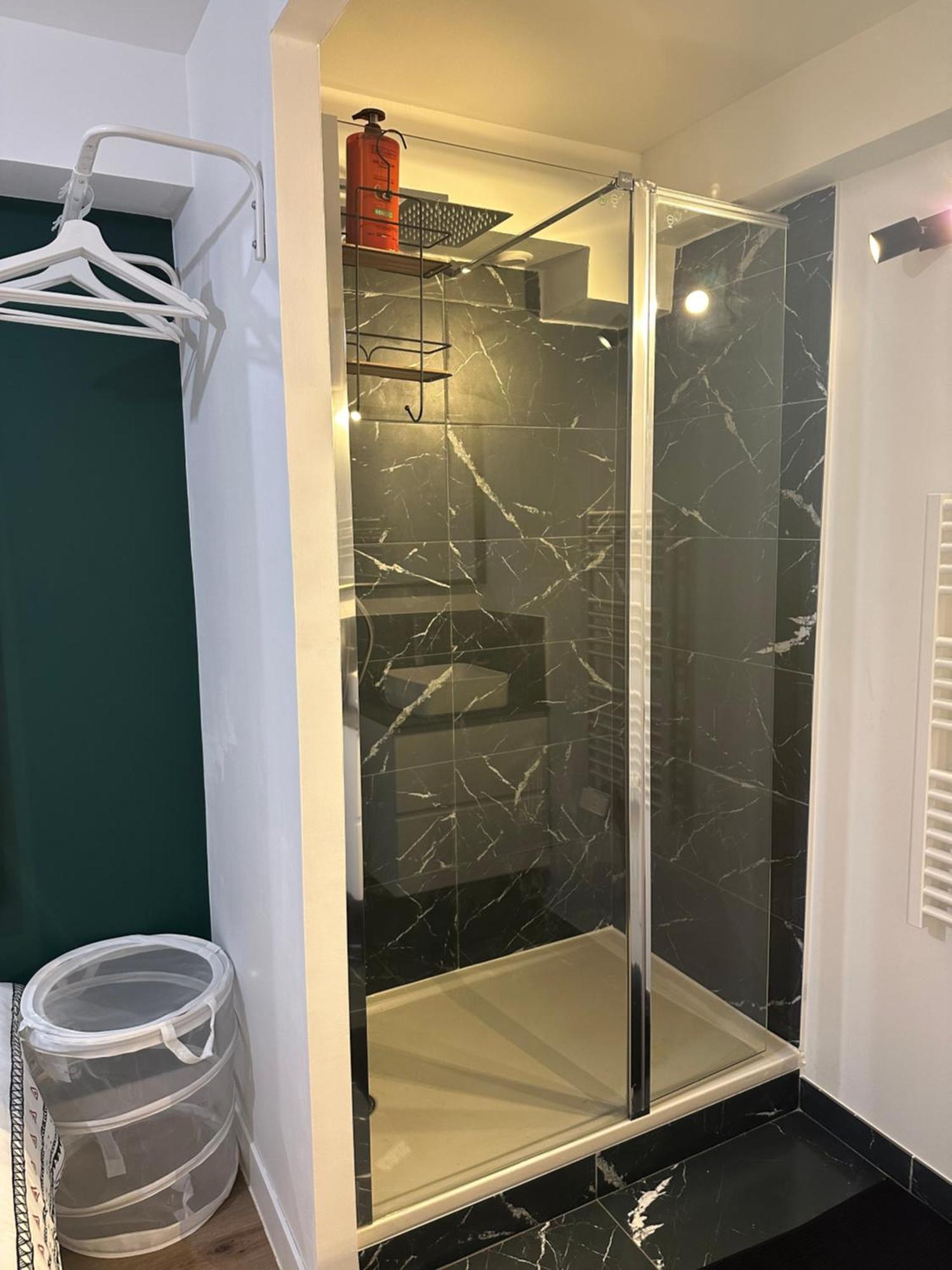 Hébergement de vacances The House , Grand Parking, Proche Gare, Jardin, Jacuzzi Saint-Brieuc