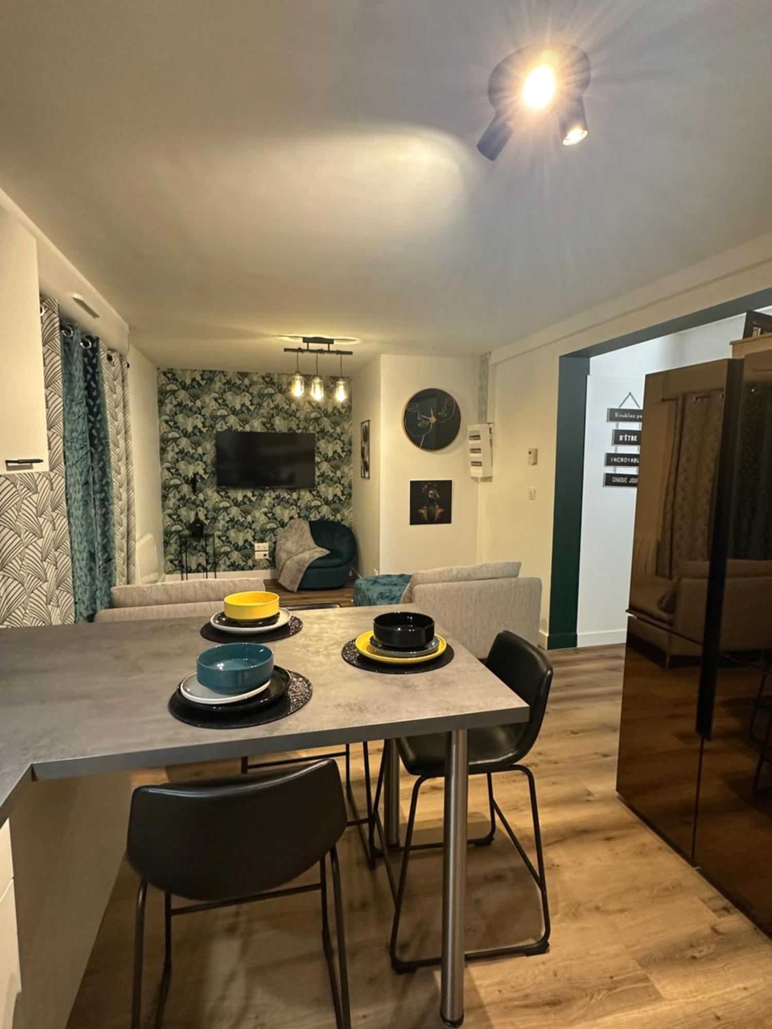 Ferienhaus The House , Grand Parking, Proche Gare, Jardin, Jacuzzi Saint-Brieuc