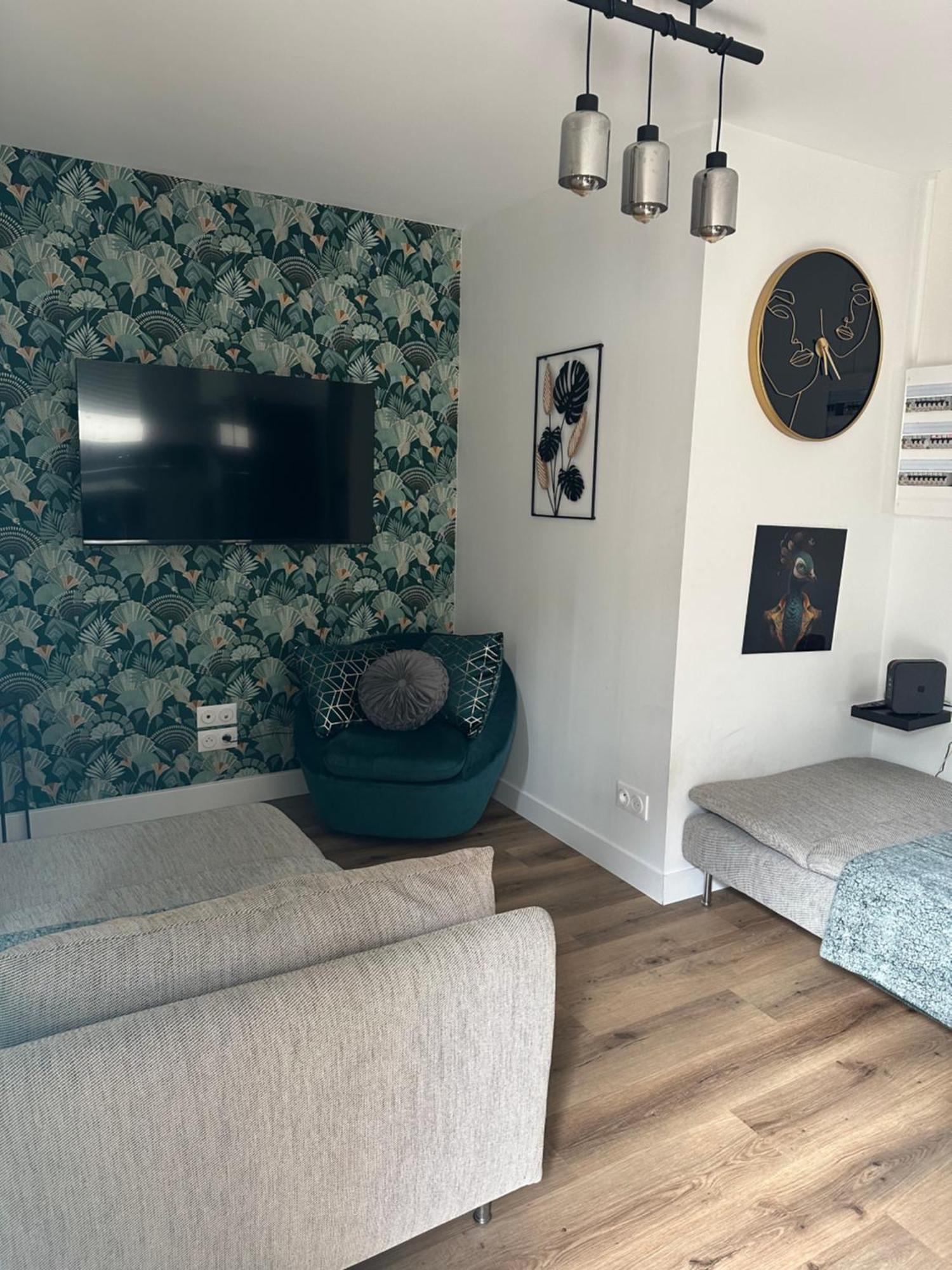 Ferienhaus The House , Grand Parking, Proche Gare, Jardin, Jacuzzi Saint-Brieuc